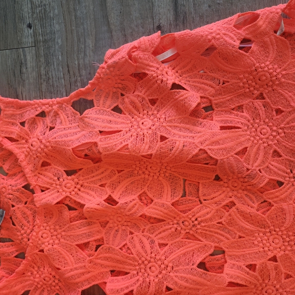 Crochet Floral Sleeveless Top - Bright Coral - Picture 2 of 3